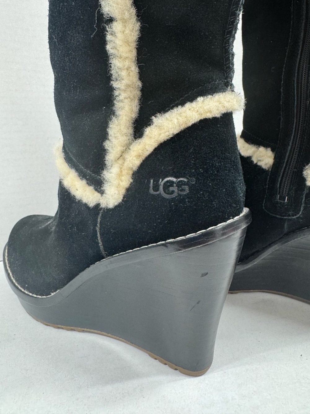 UGG Aubrie Wedge‎ Shearling Knee Boot in Black - Size 7.5. - Picture 3 of 13